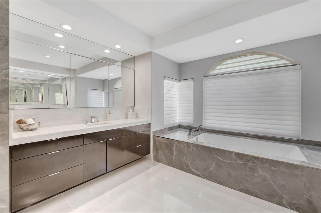 6192 NW 24th Terrace