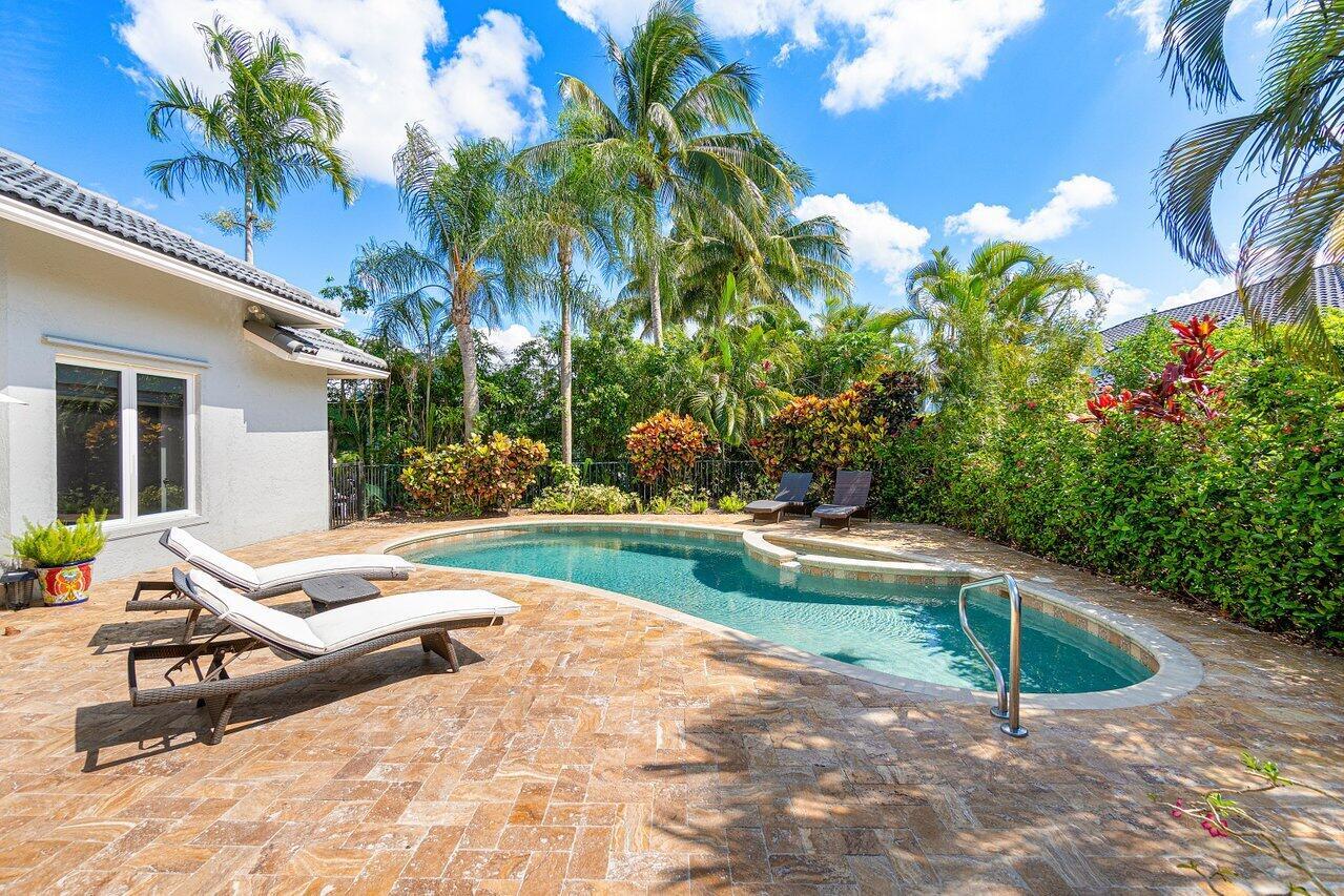 5761 Paddington Way
