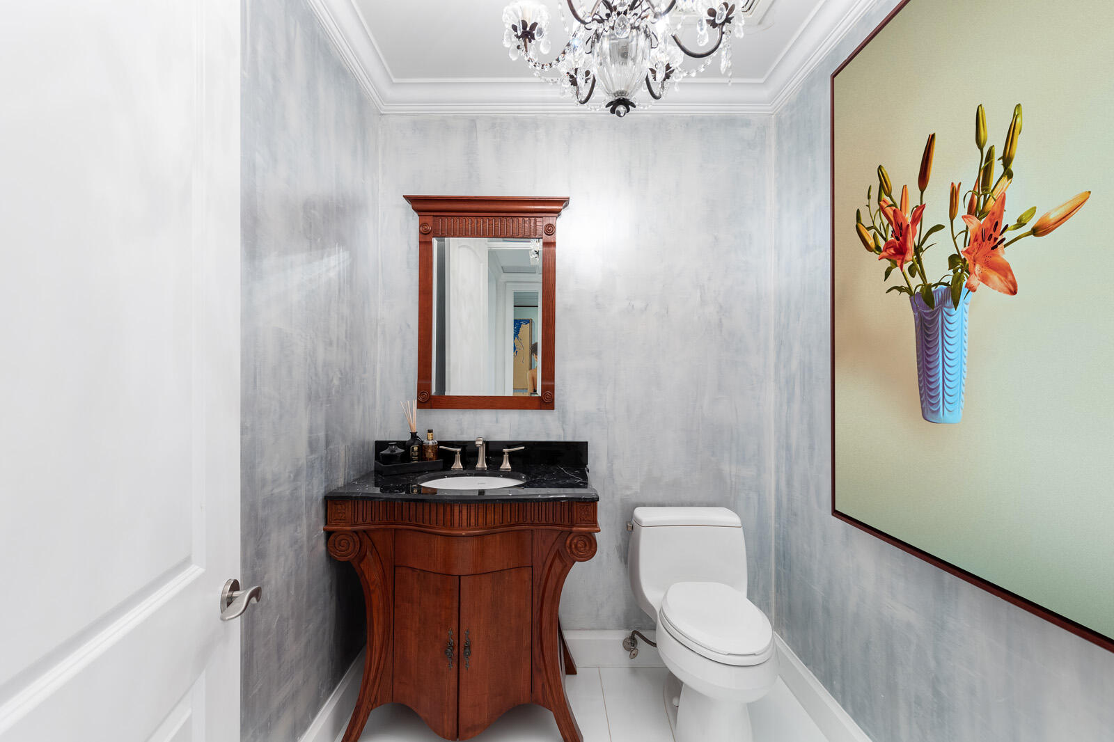 1 N Ocean Boulevard 305