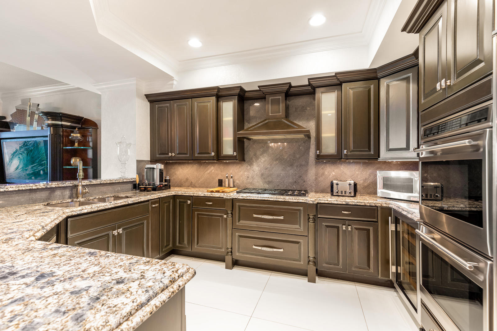 1 N Ocean Boulevard 305