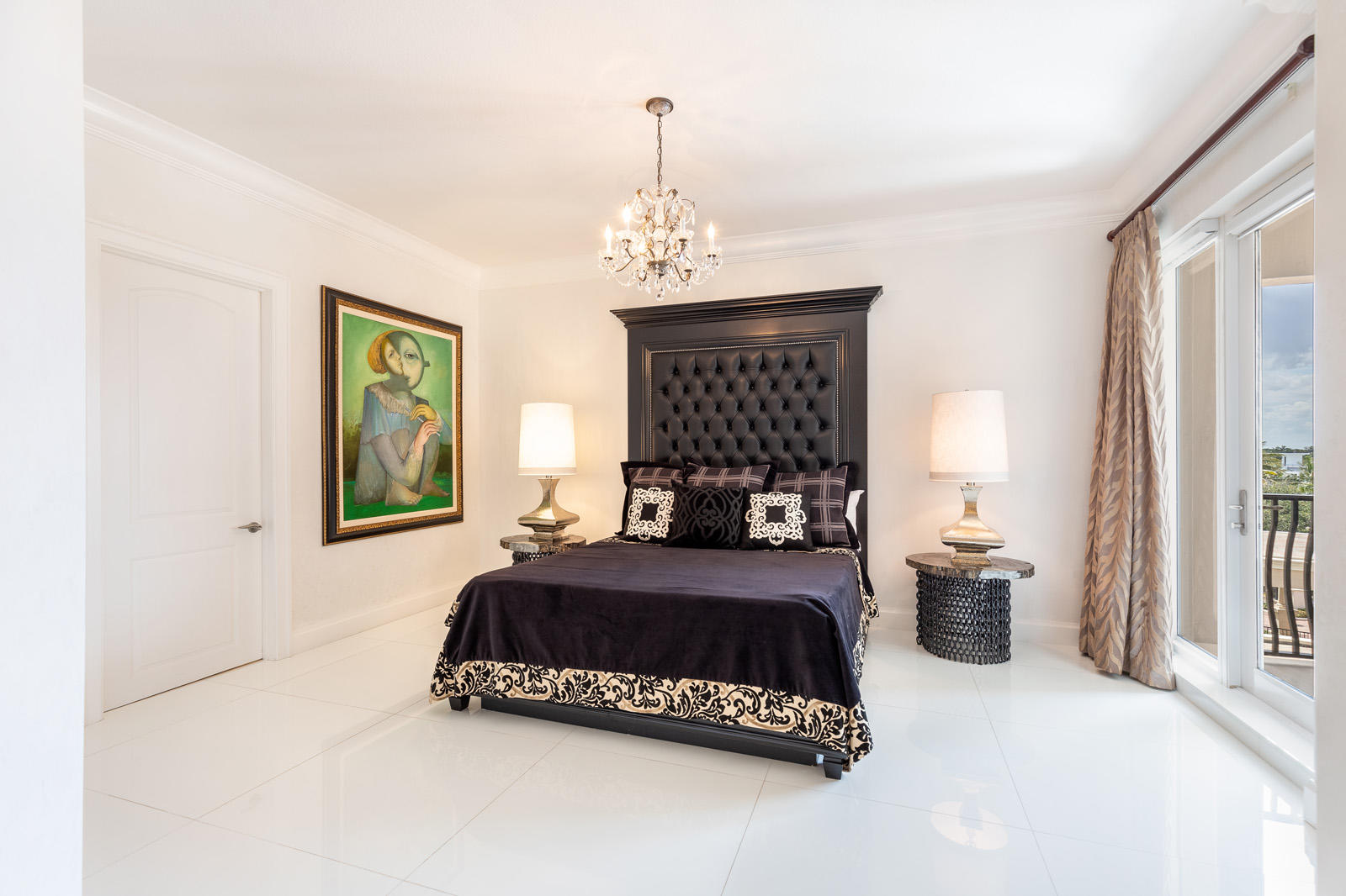 1 N Ocean Boulevard 305