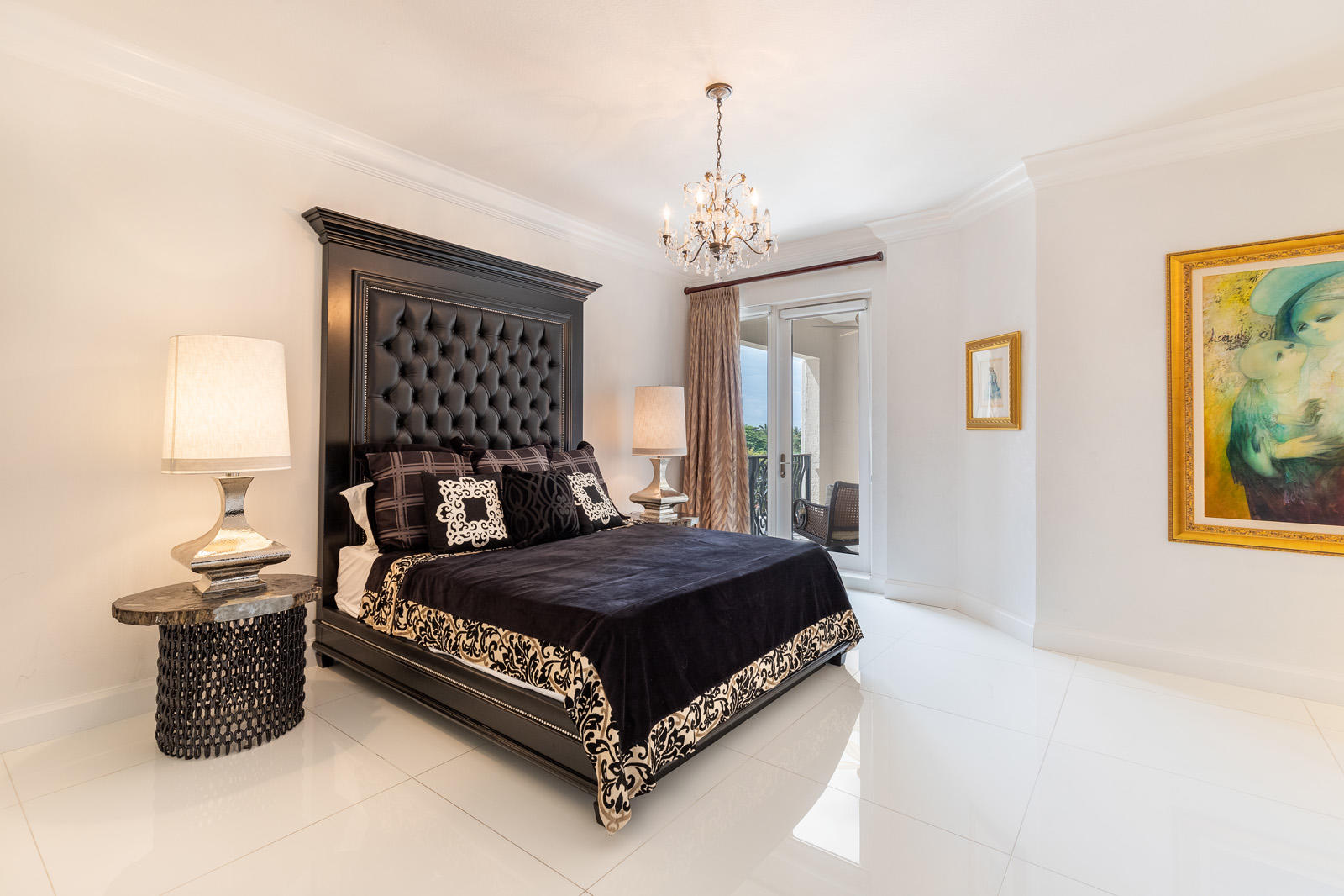 1 N Ocean Boulevard 305