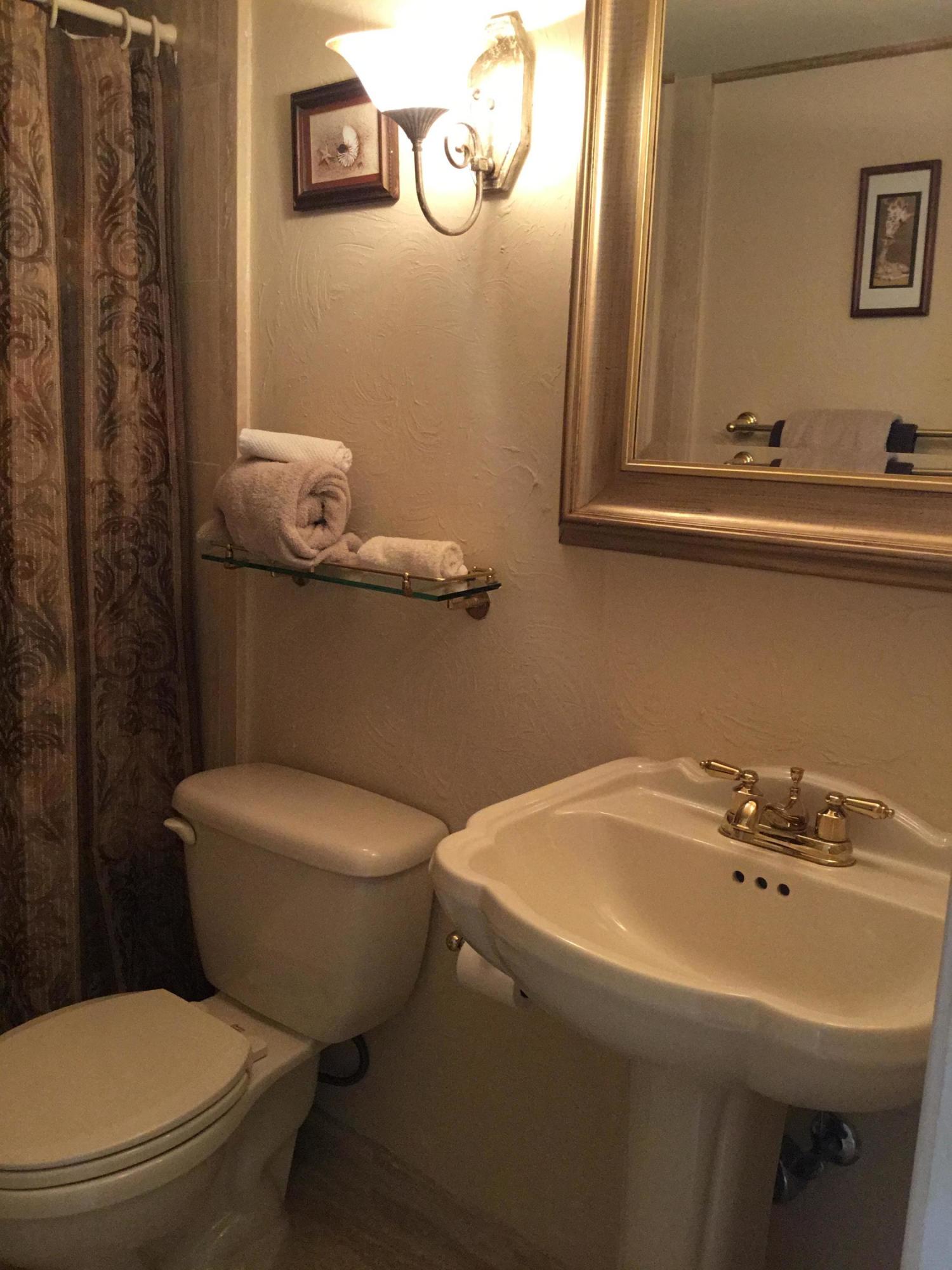 4200 N Ocean Drive 1-902