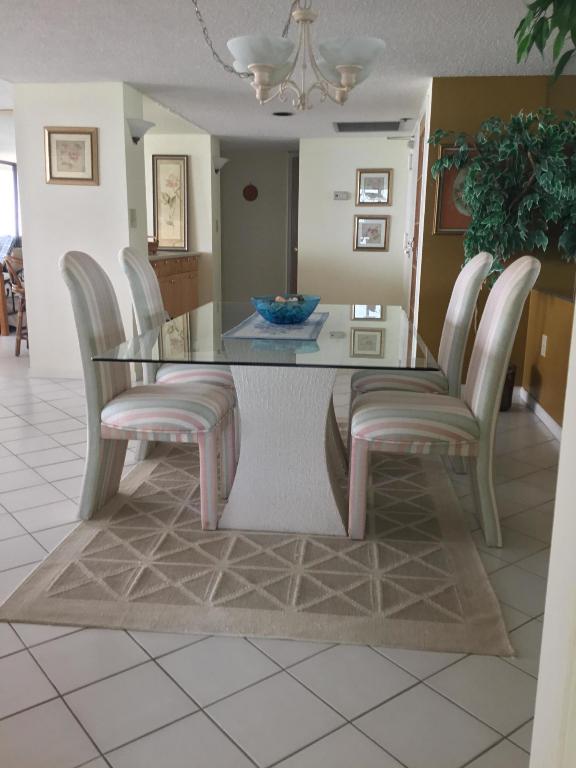 4200 N Ocean Drive 1-902