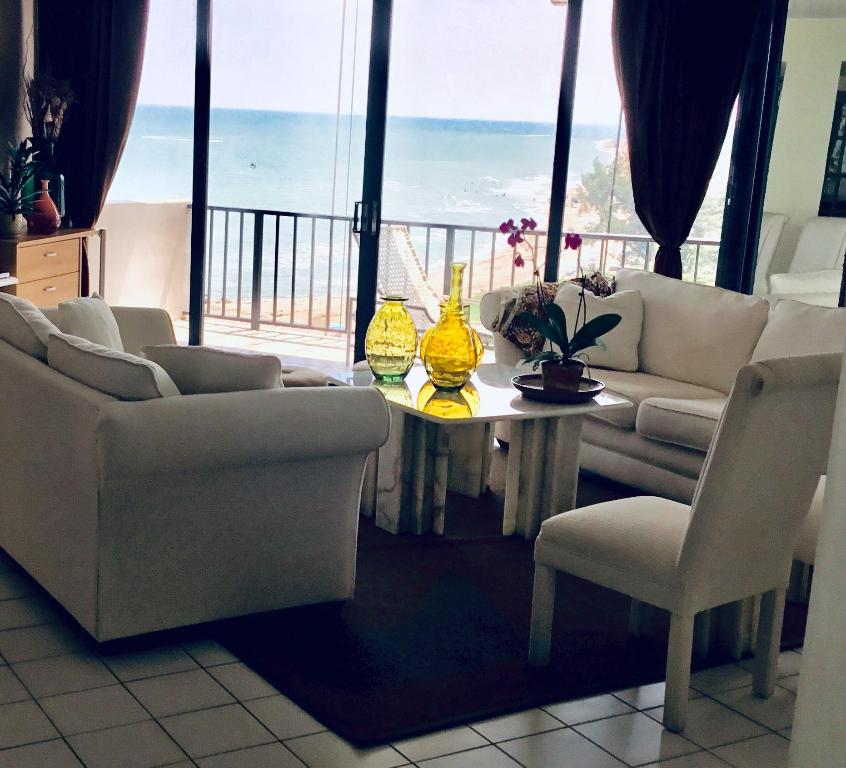 4200 N Ocean Drive 1-902