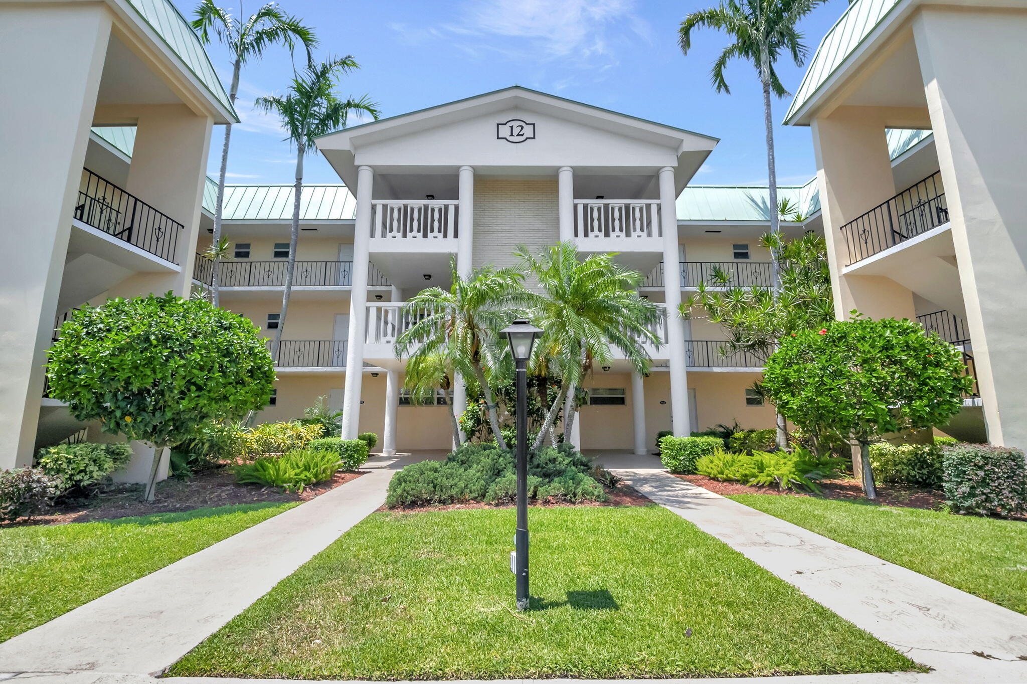 12 Colonial Club Drive 301