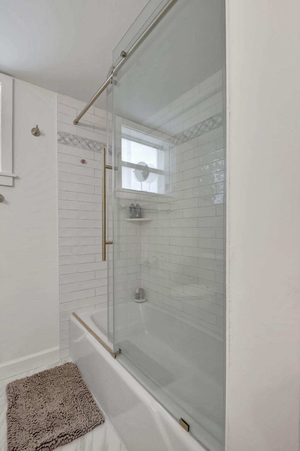 12 Colonial Club Drive 301