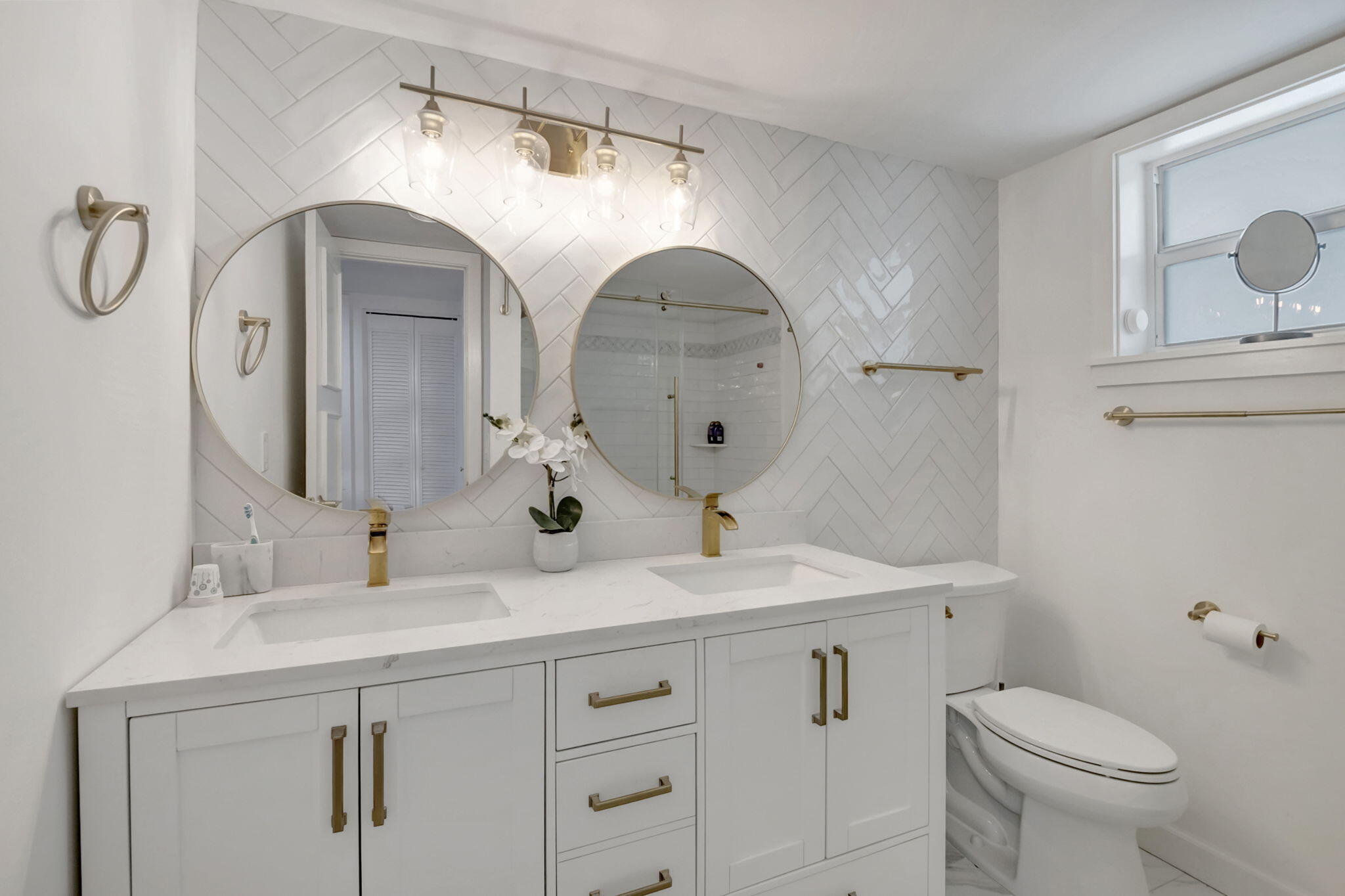 12 Colonial Club Drive 301