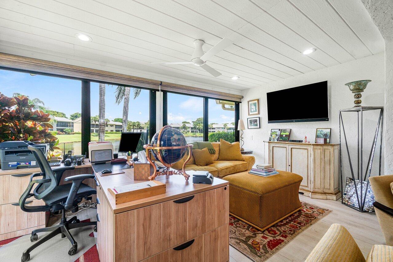 8 Eastgate Drive A