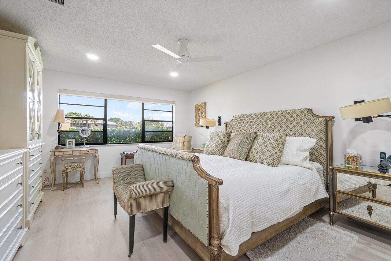 8 Eastgate Drive A