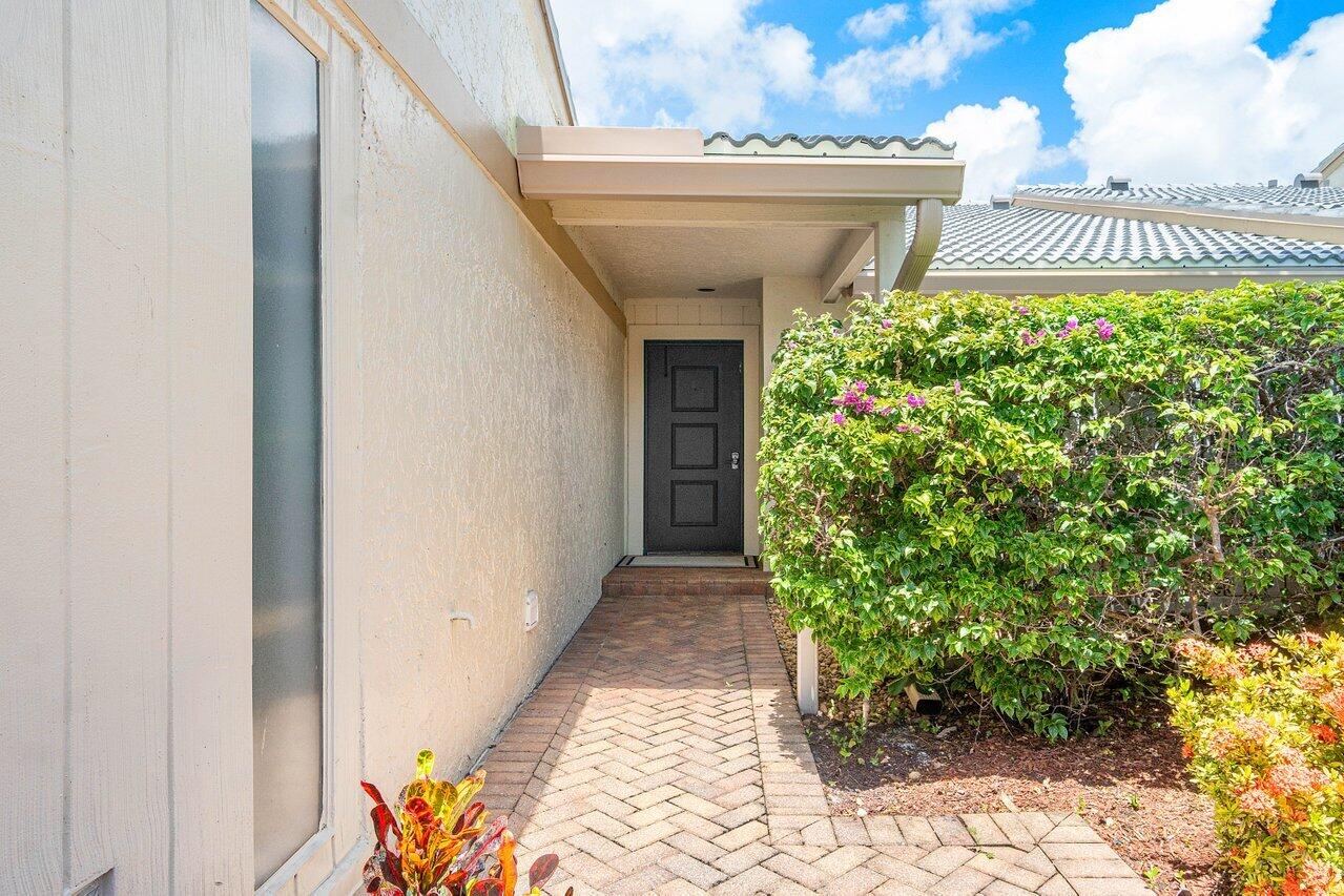 8 Eastgate Drive A