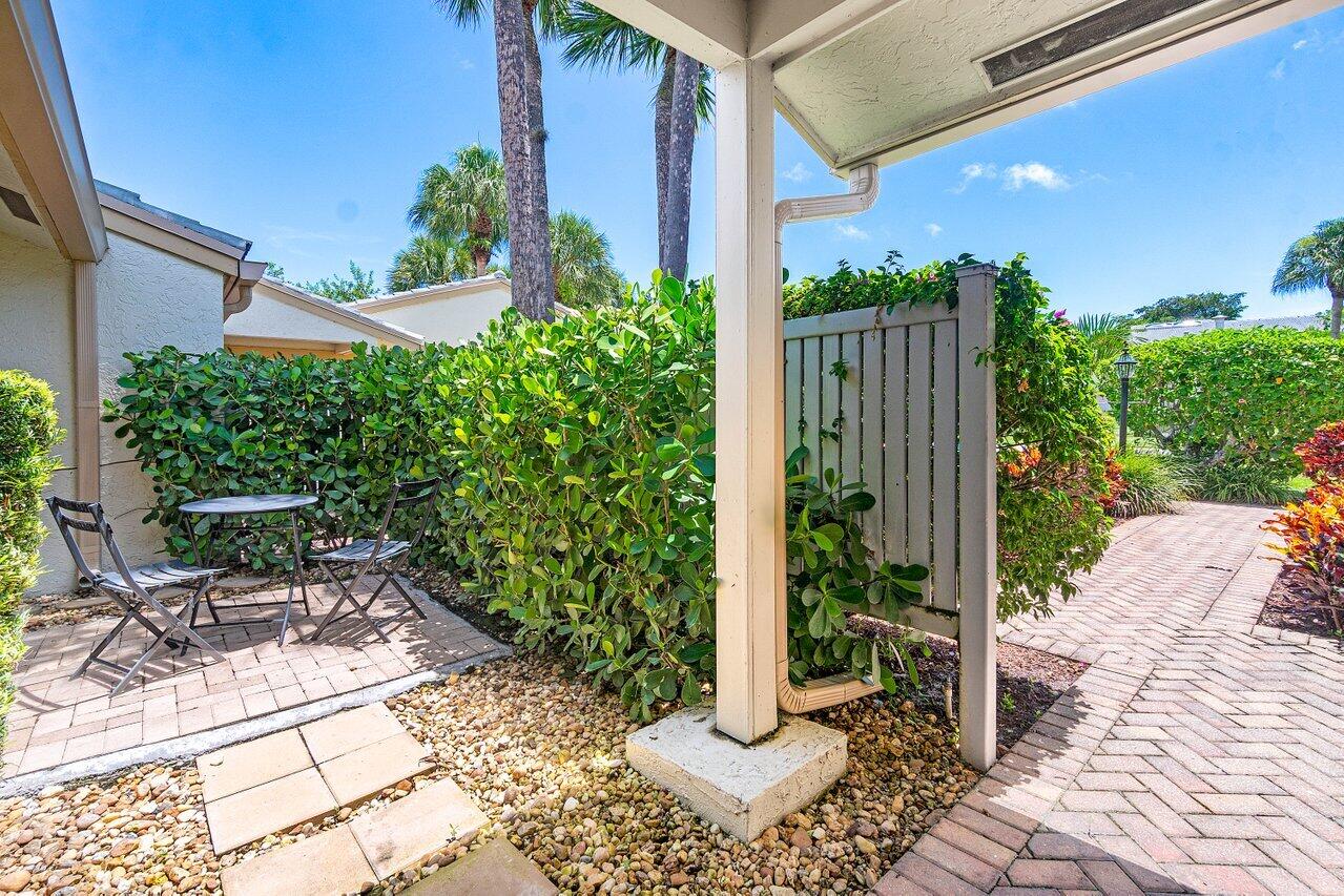 8 Eastgate Drive A