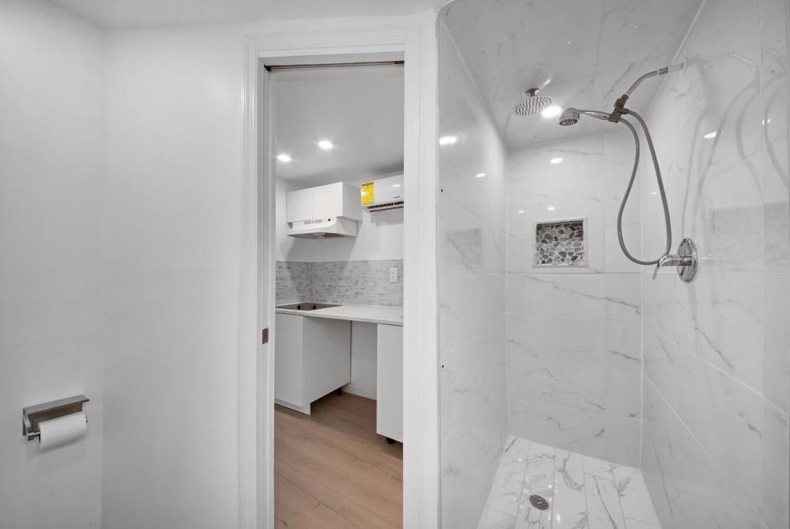 526 W Perry Street B, Lantana Unit: B