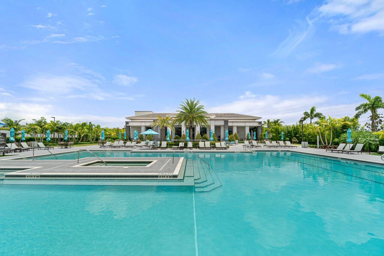 9571 Town Parc Circle S