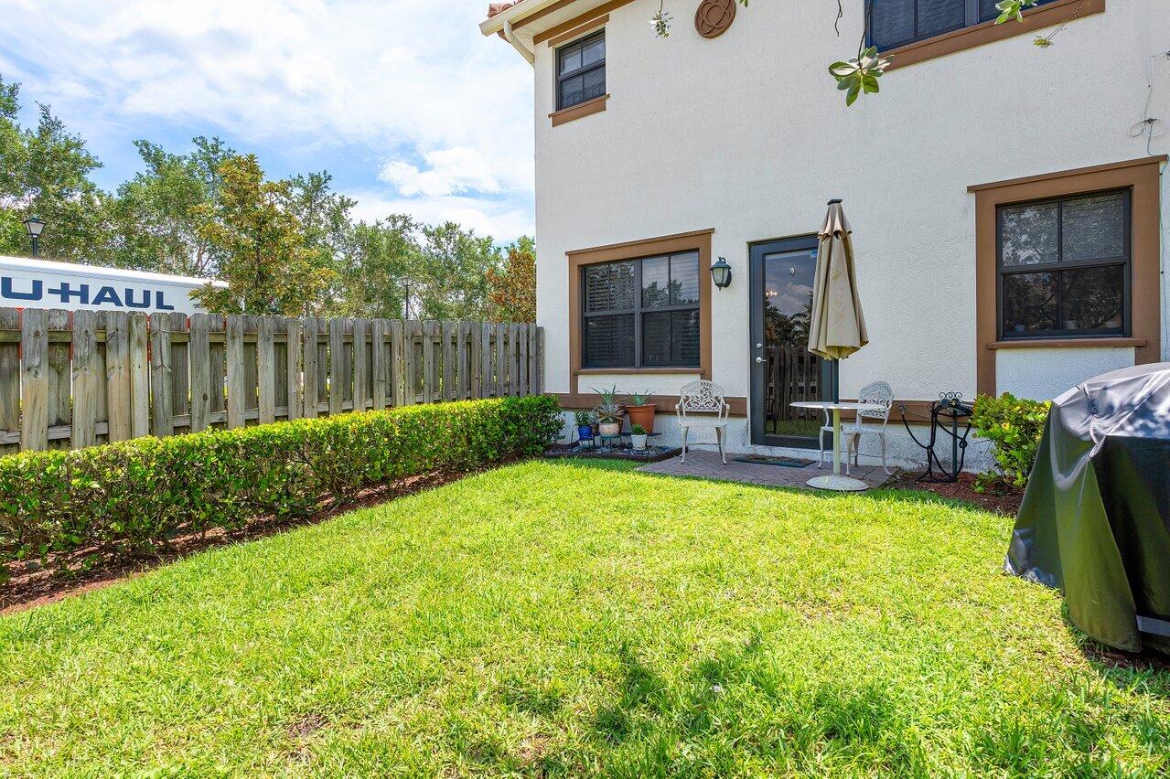 9571 Town Parc Circle S