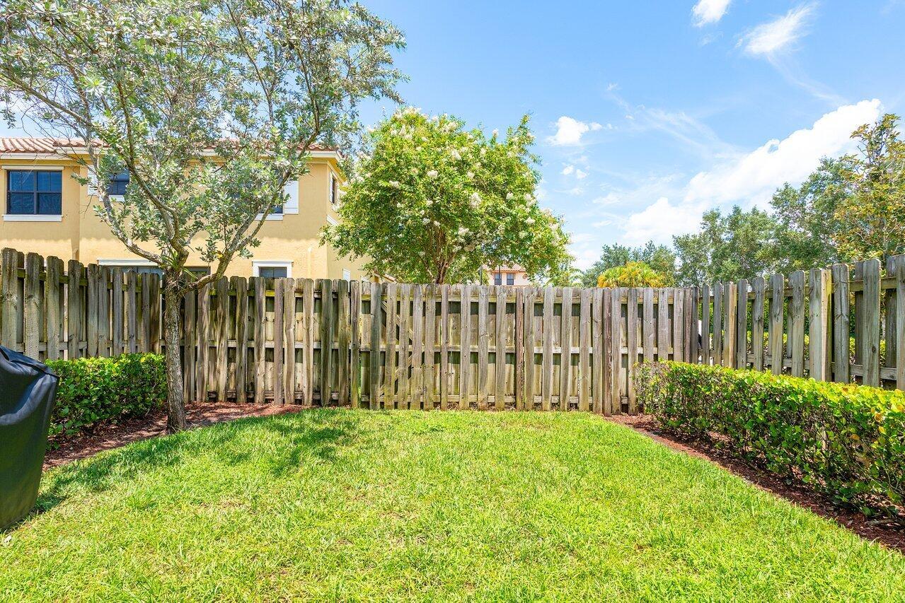 9571 Town Parc Circle S