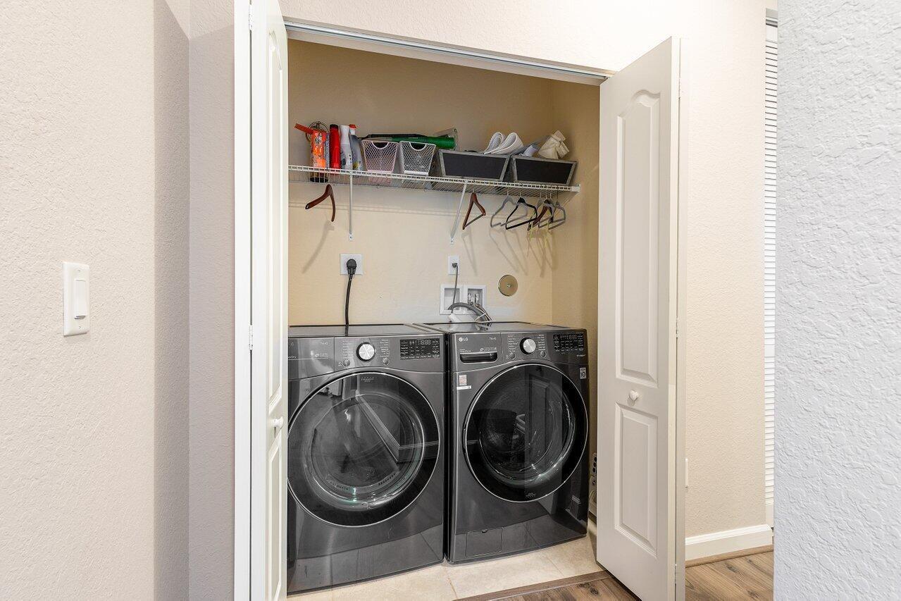 9571 Town Parc Circle S