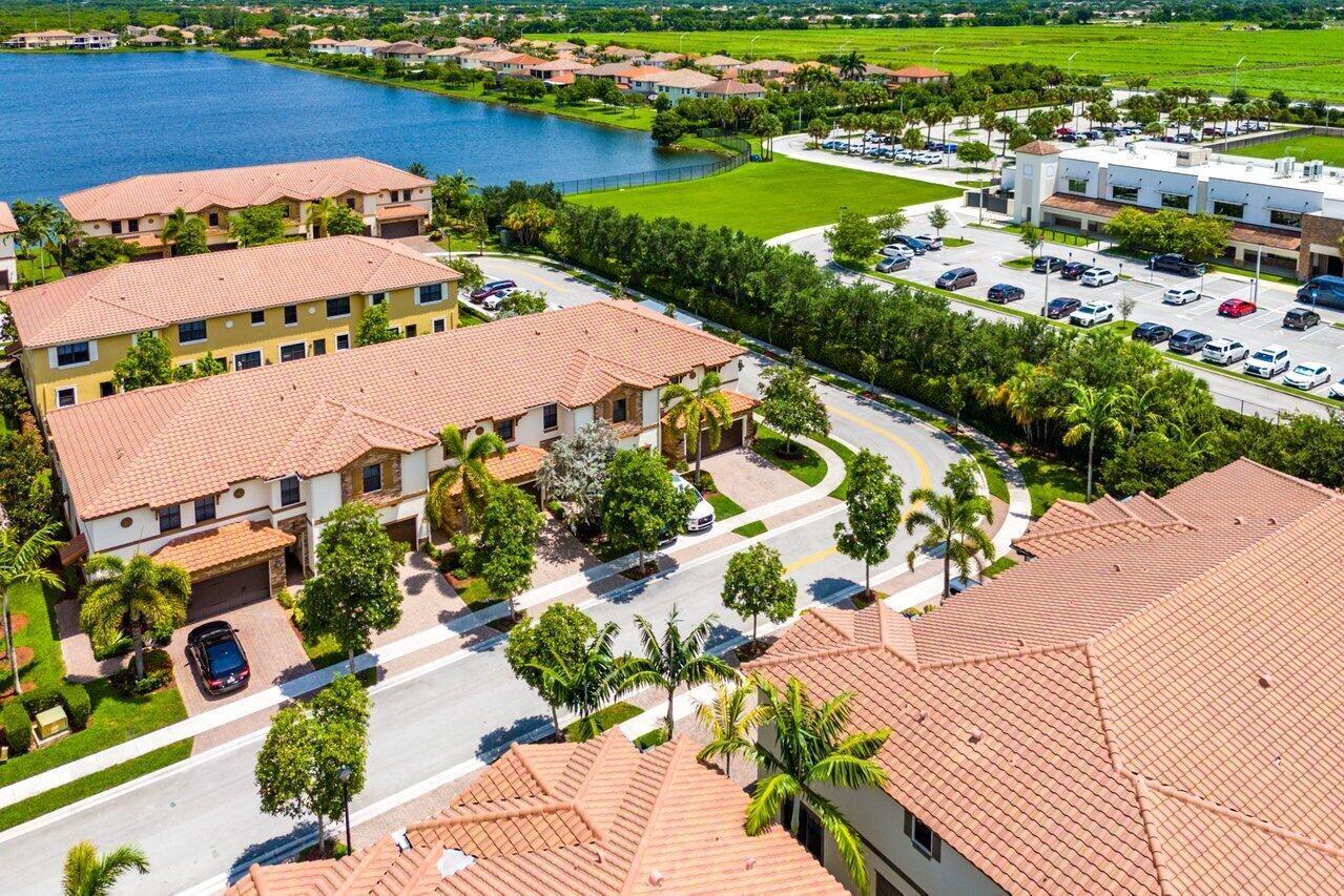 9571 Town Parc Circle S