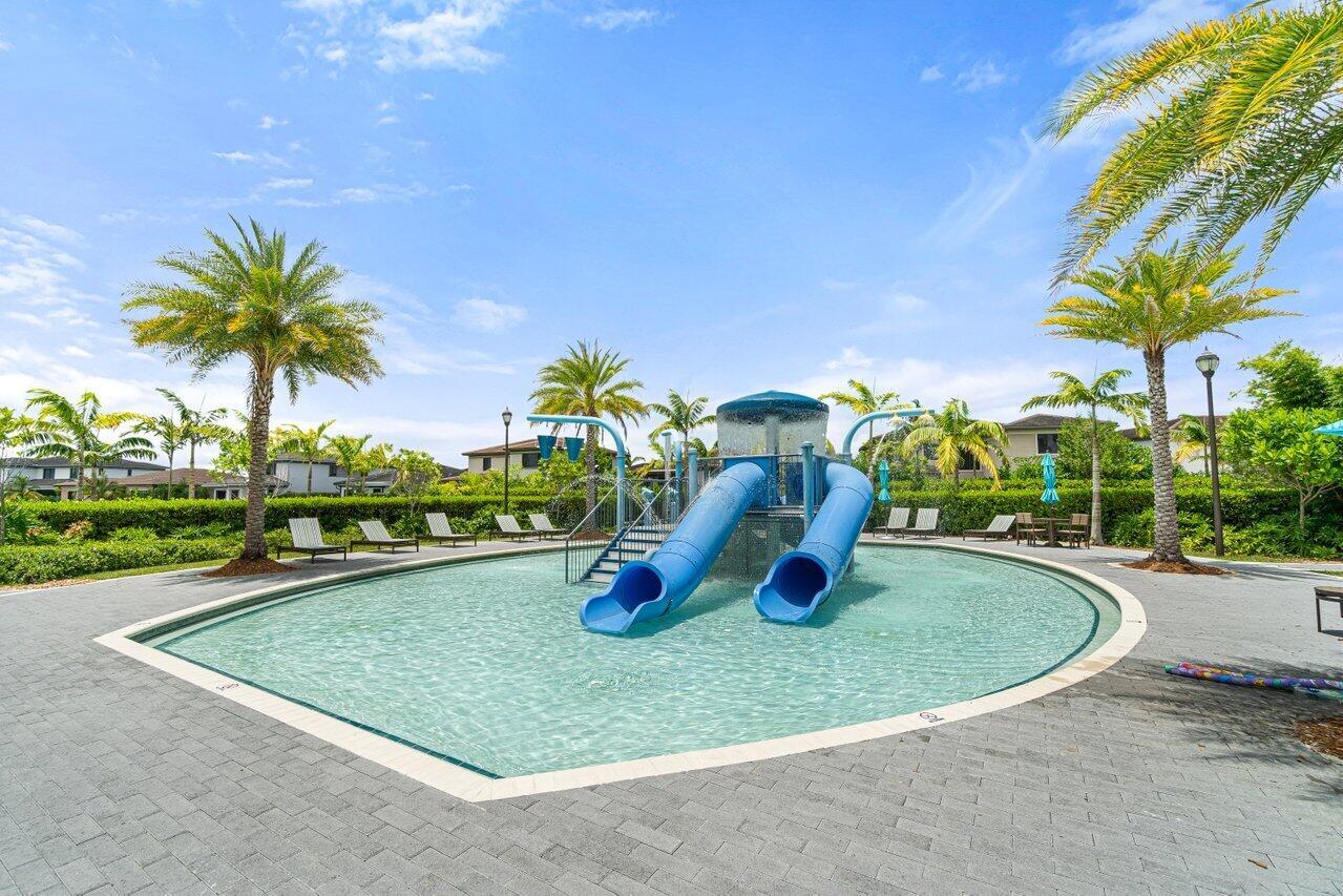 9571 Town Parc Circle S