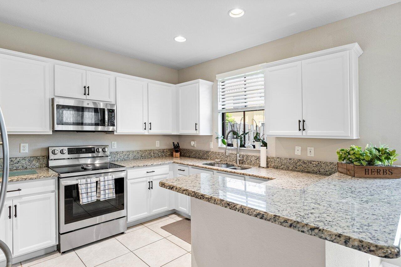 9571 Town Parc Circle S