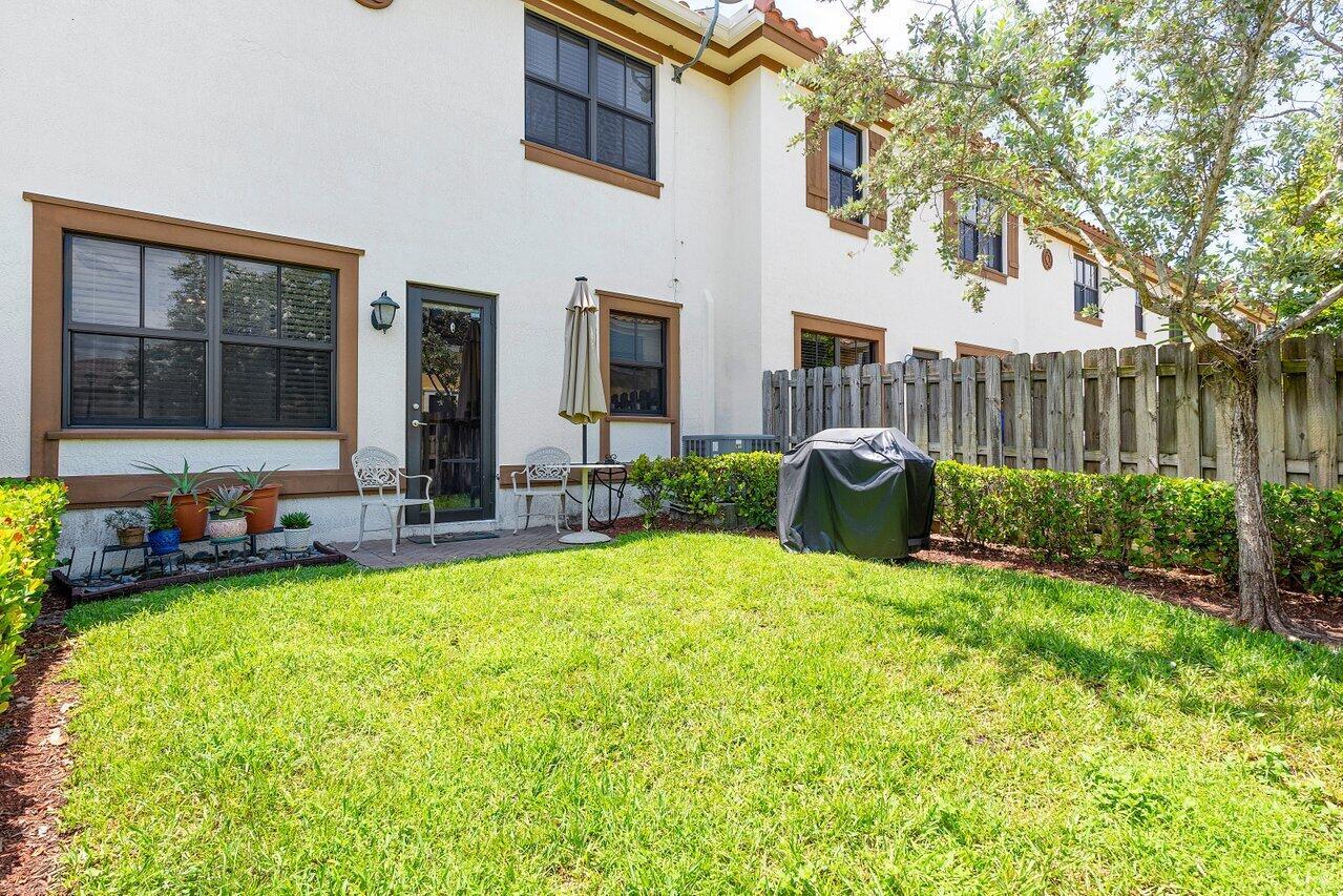 9571 Town Parc Circle S