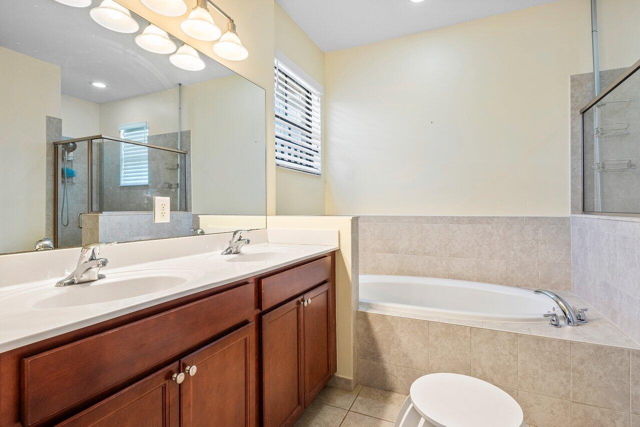 9571 Town Parc Circle S