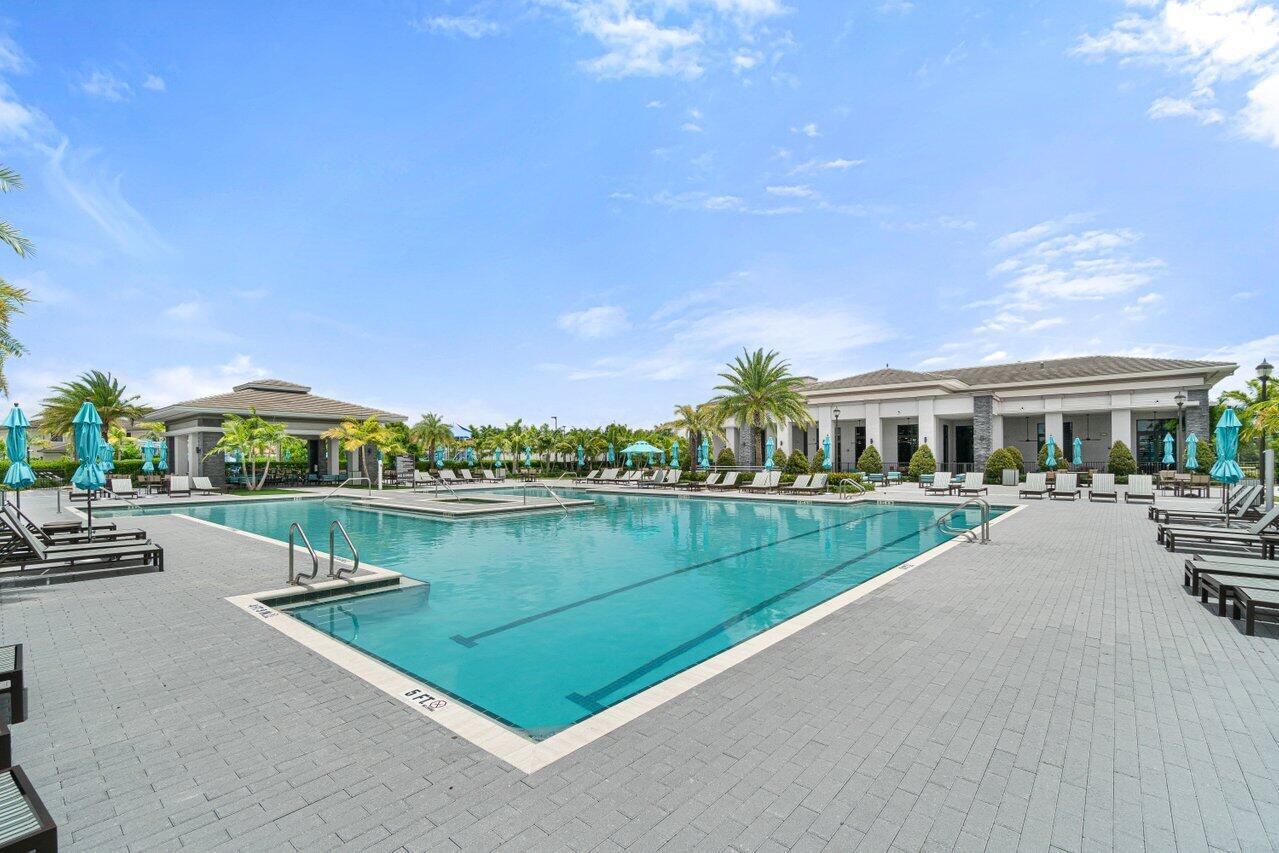 9571 Town Parc Circle S