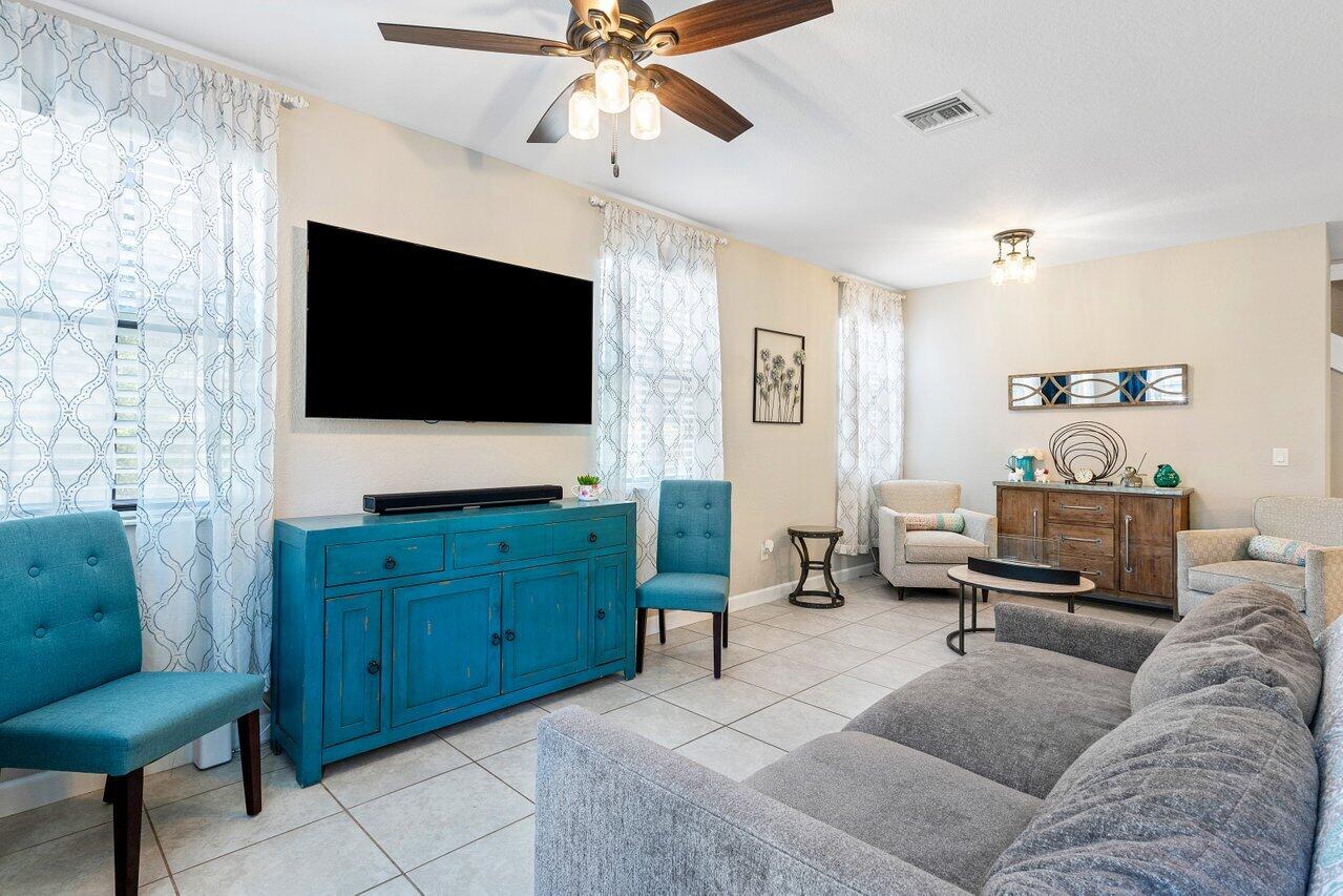 9571 Town Parc Circle S