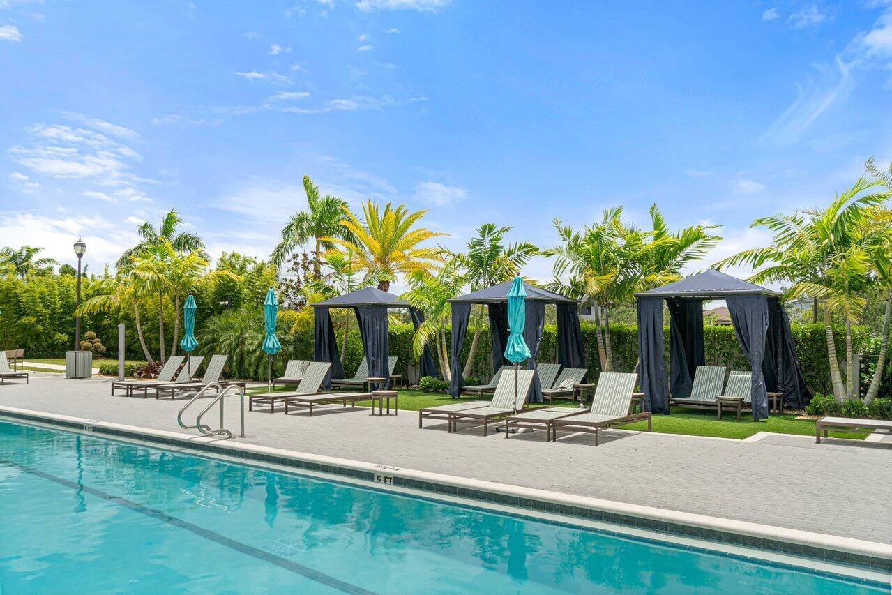 9571 Town Parc Circle S