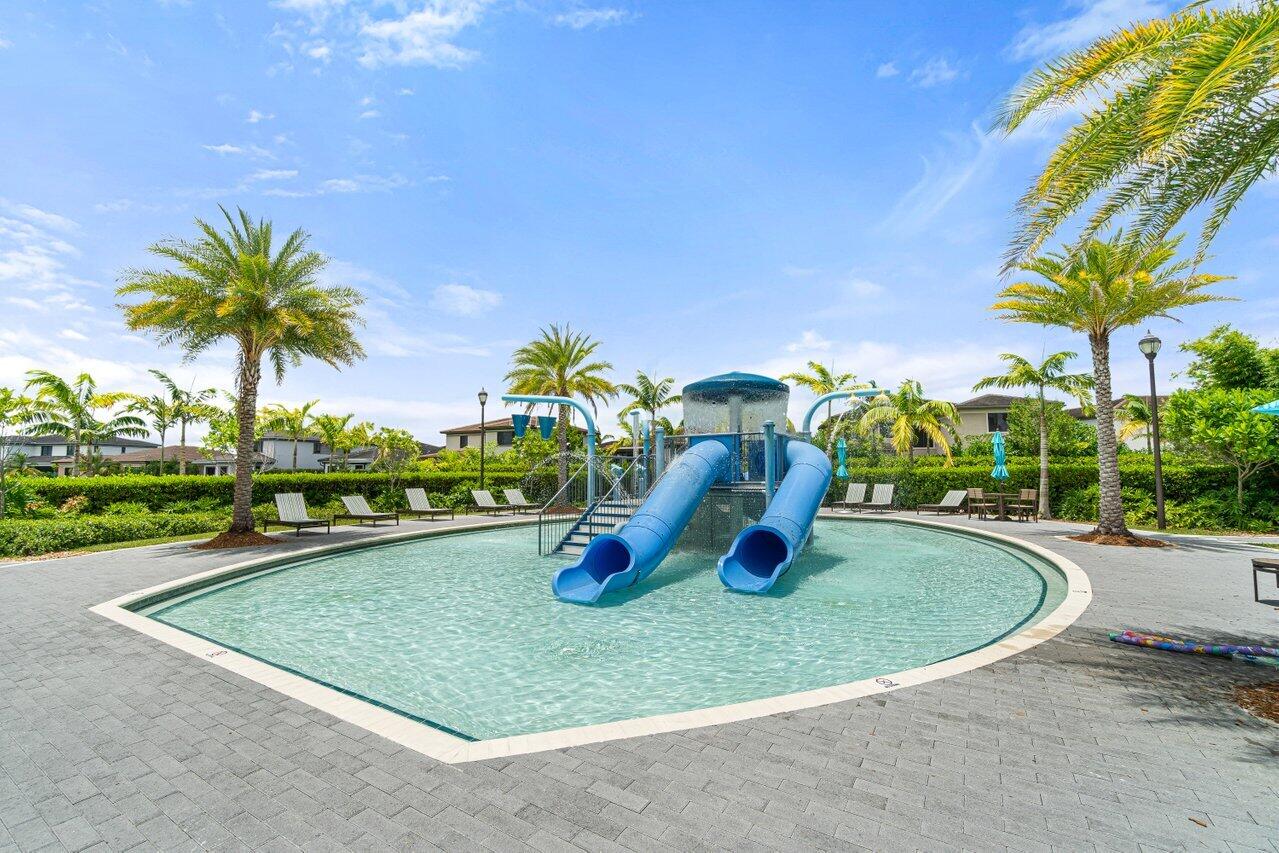 9571 Town Parc Circle S