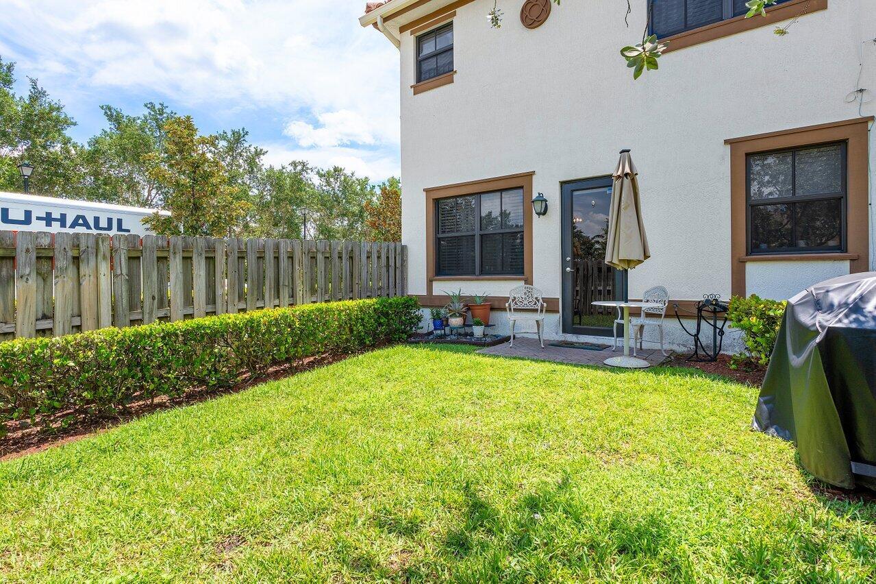 9571 Town Parc Circle S