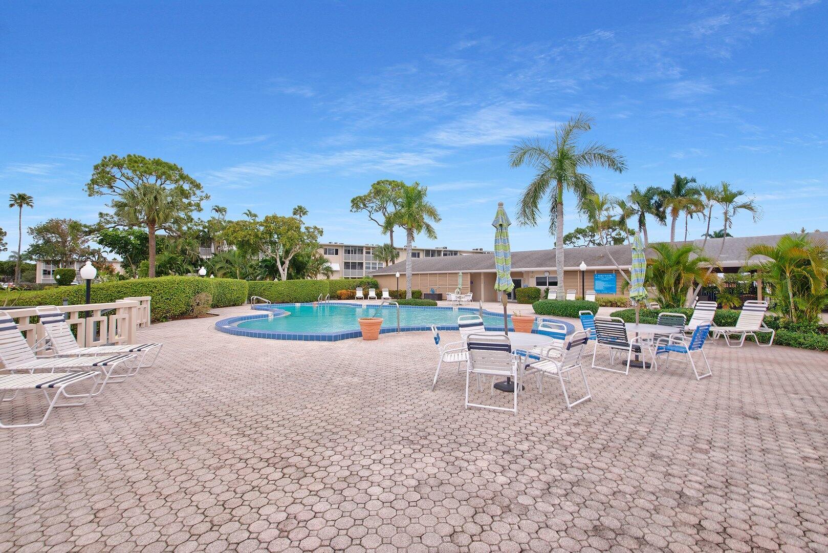 2581 N Garden Drive 206