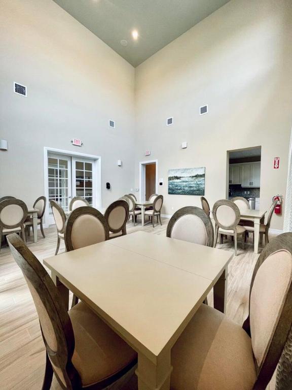 12068 Cypress Key Way