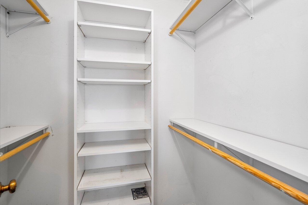 1341 NW 20th Avenue 204