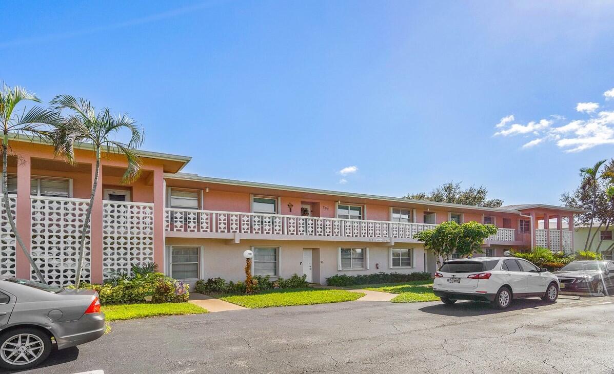 1341 NW 20th Avenue 204