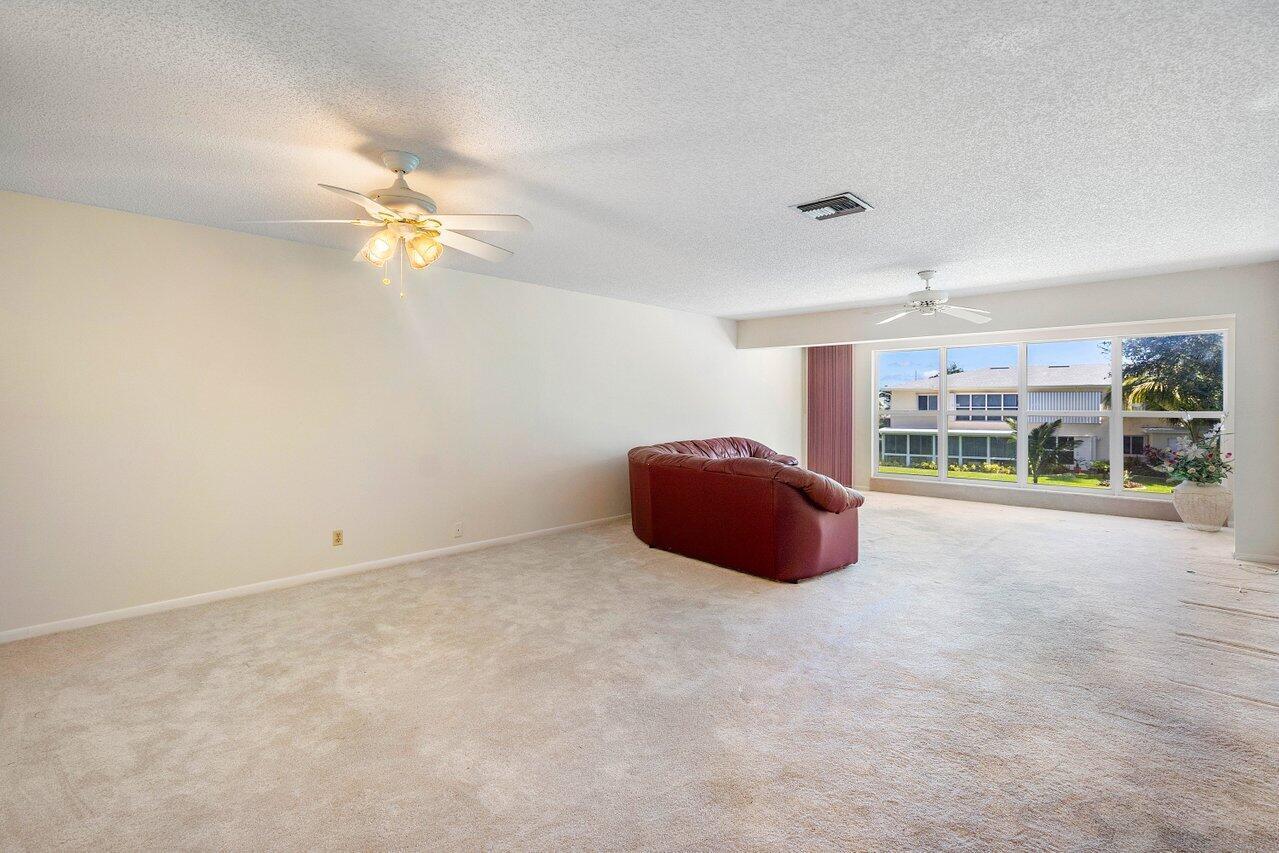 1341 NW 20th Avenue 204