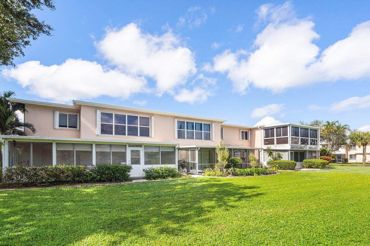 1341 NW 20th Avenue 204