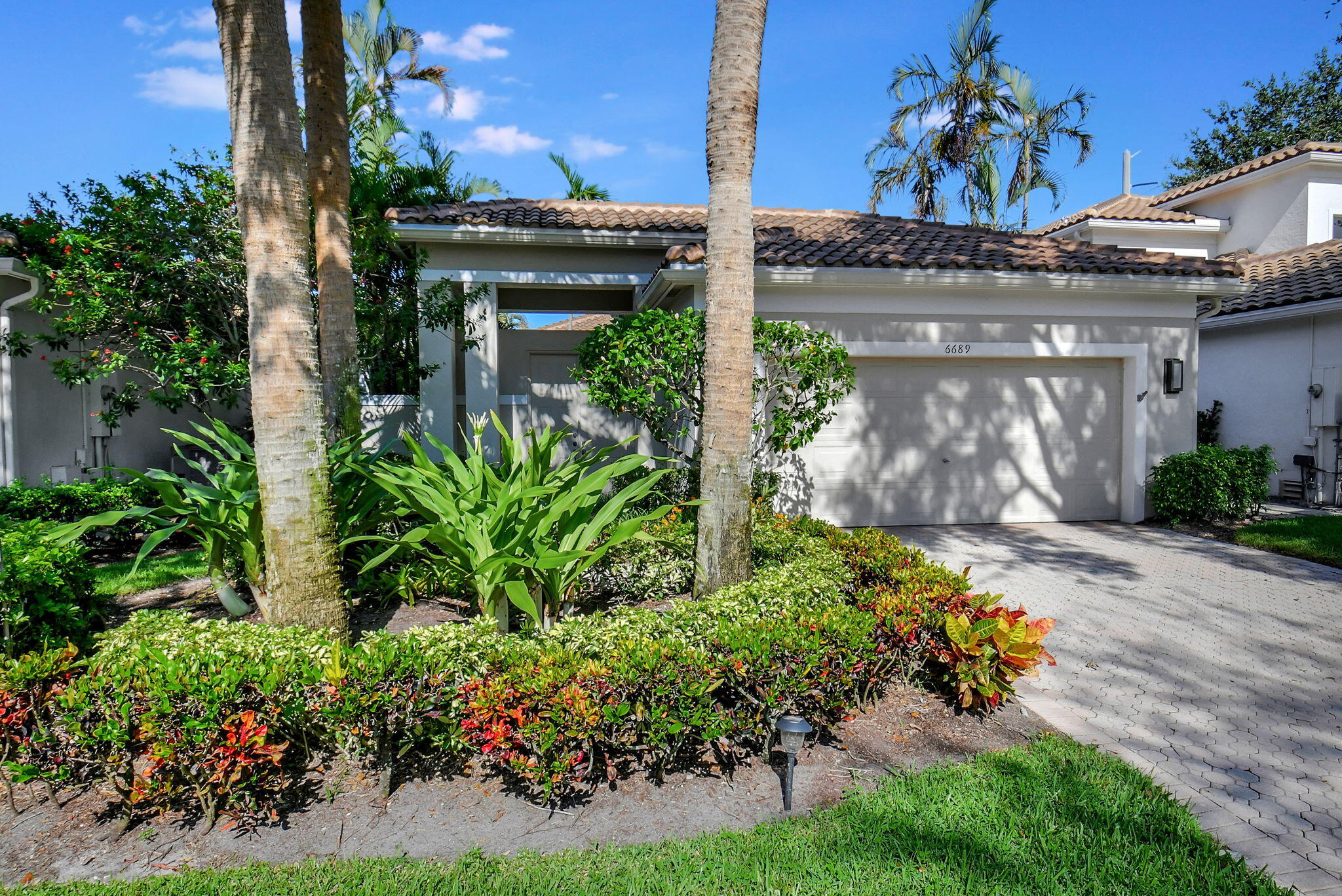 6689 NW 23rd Terrace