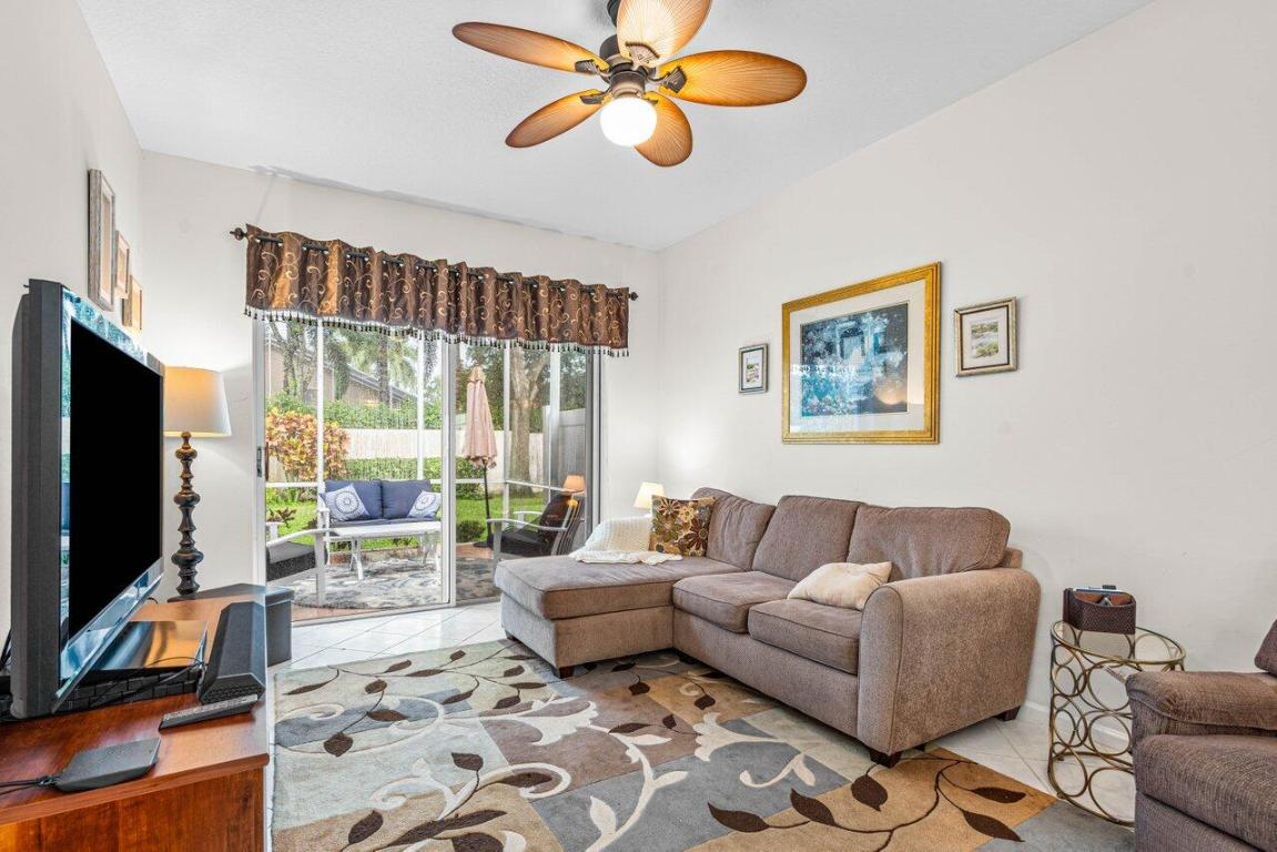 9756 Arbor View Drive S