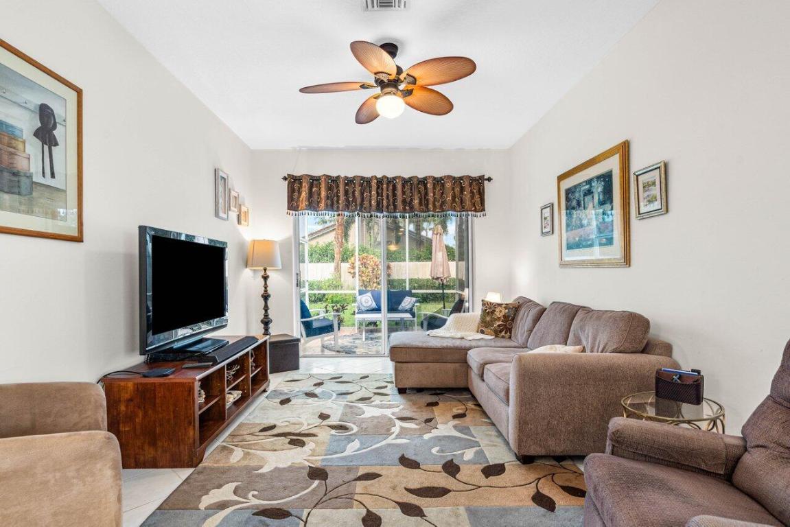 9756 Arbor View Drive S