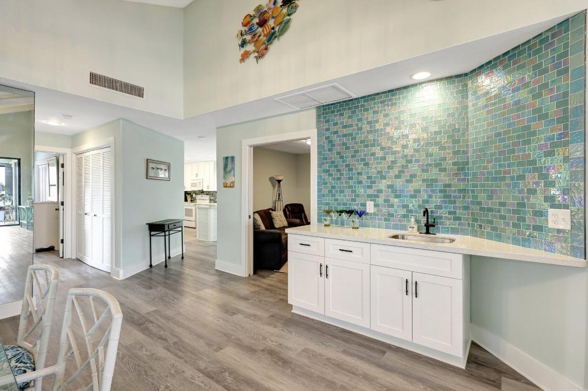 6142 SE Landing Way 16, Stuart Unit: 16