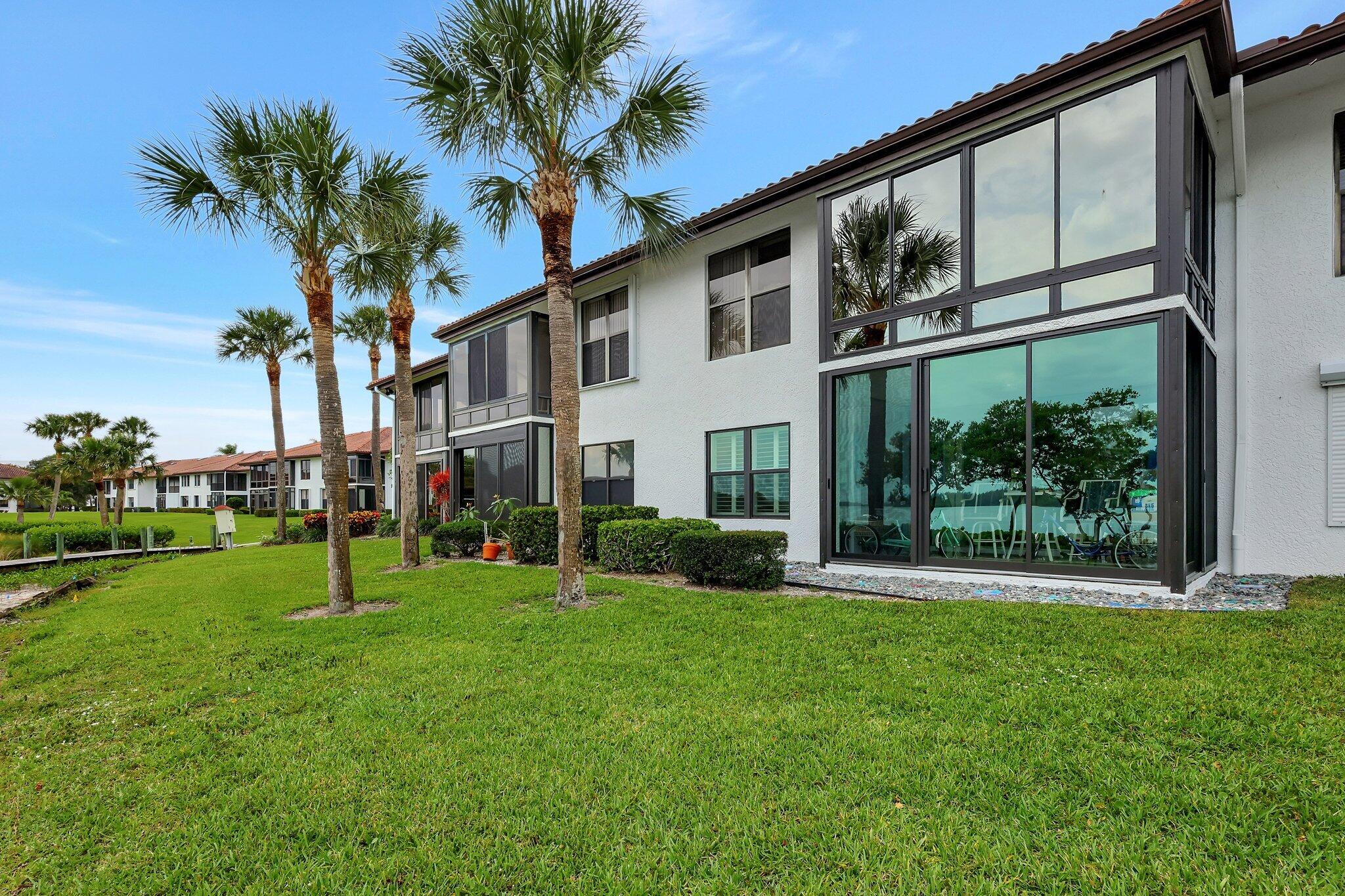 6142 SE Landing Way 16, Stuart Unit: 16