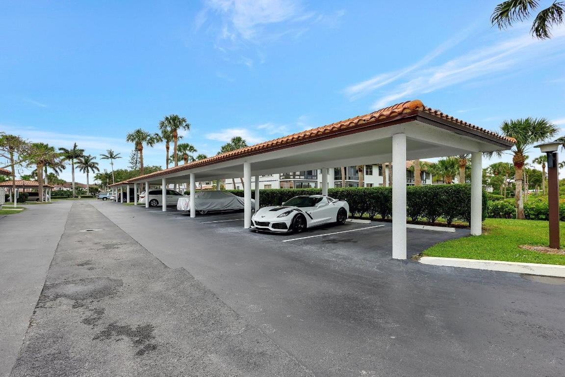 6142 SE Landing Way 16, Stuart Unit: 16