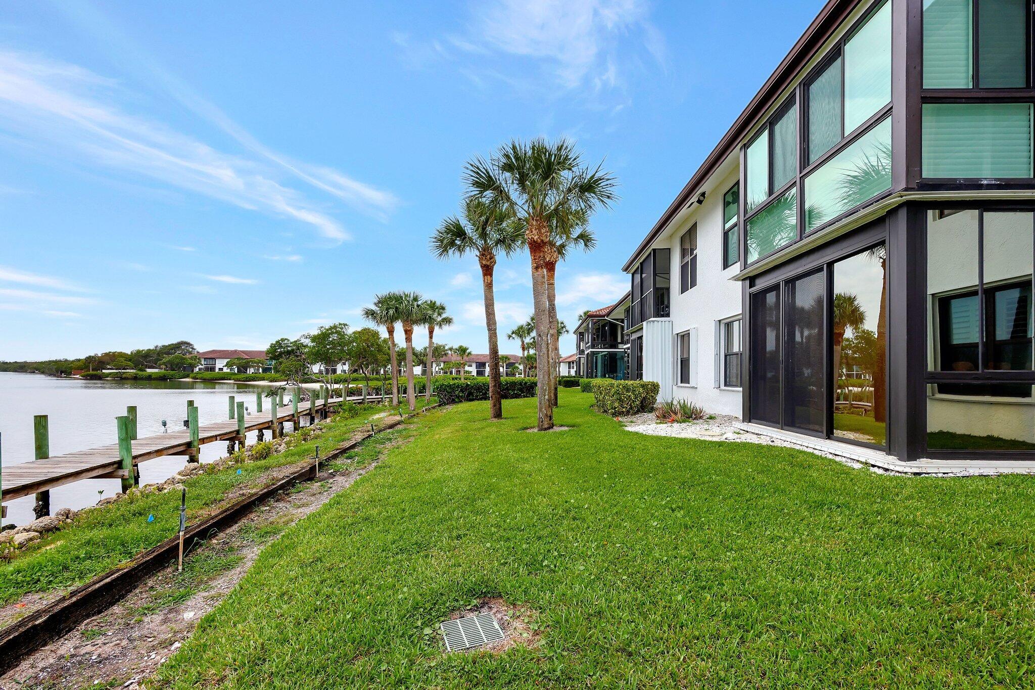 6142 SE Landing Way 16, Stuart Unit: 16