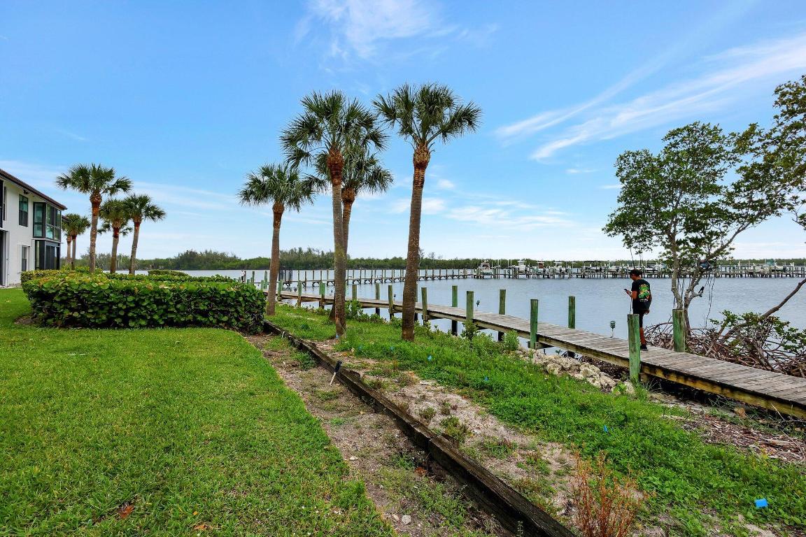 6142 SE Landing Way 16, Stuart Unit: 16