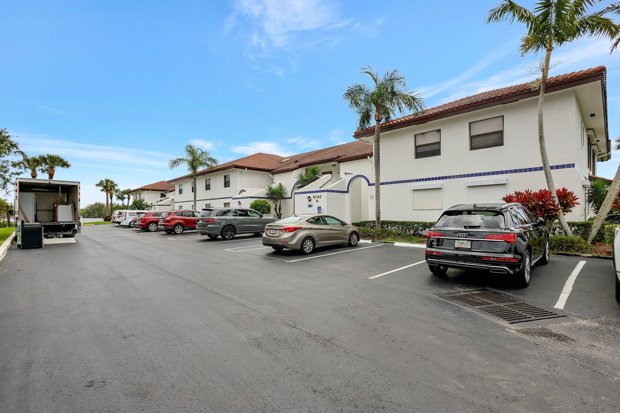 6142 SE Landing Way 16, Stuart Unit: 16