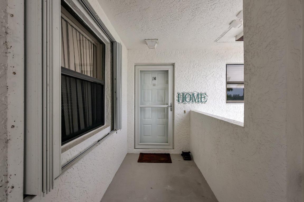 6142 SE Landing Way 16, Stuart Unit: 16