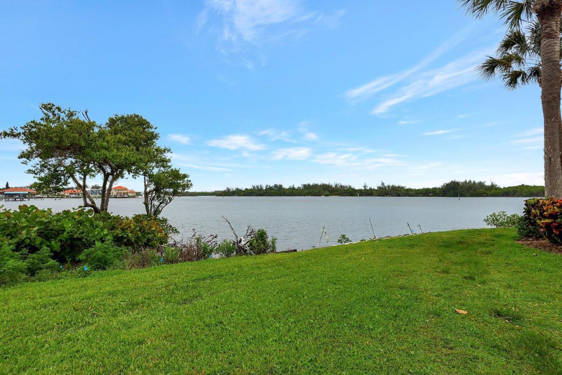 6142 SE Landing Way 16, Stuart Unit: 16