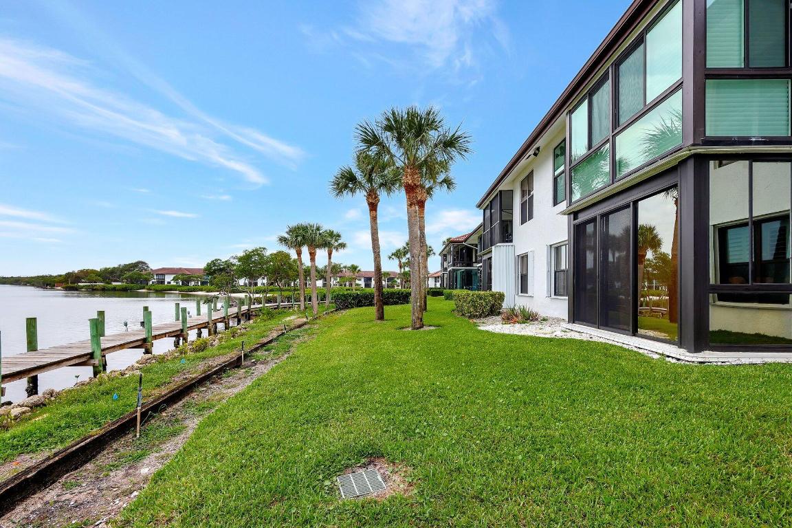 6142 SE Landing Way 16, Stuart Unit: 16