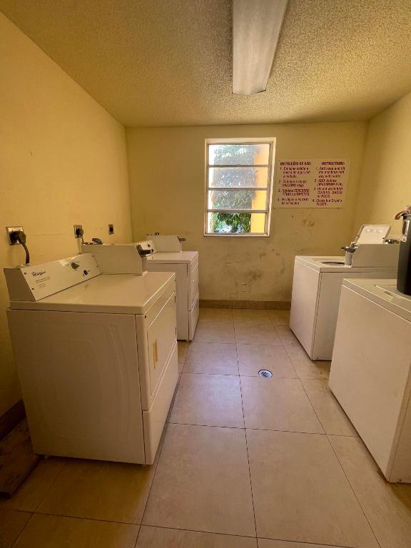 4364 NW 9th Avenue 14-2b, Deerfield Beach Unit: 14-2b